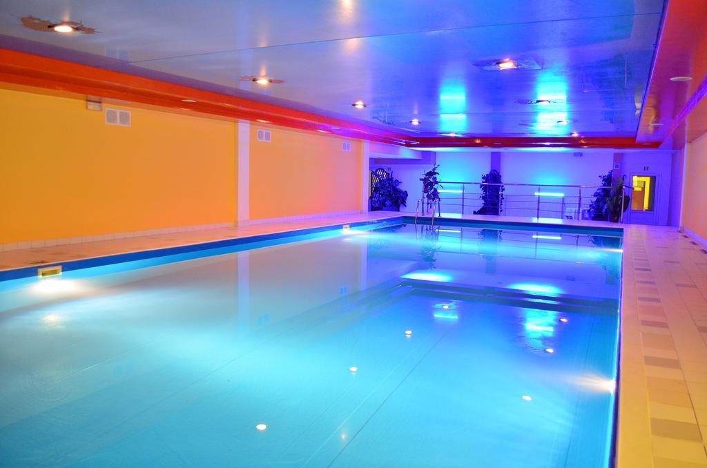Hotel Mikorzyn Ślesin Exteriér fotografie