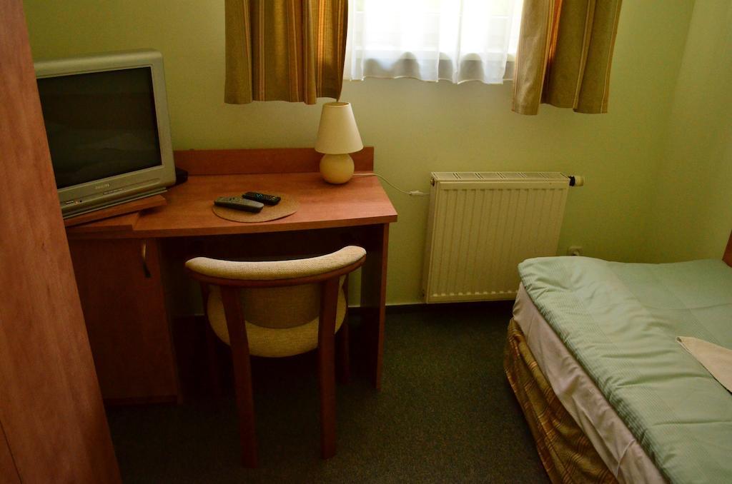 Hotel Mikorzyn Ślesin Pokoj fotografie
